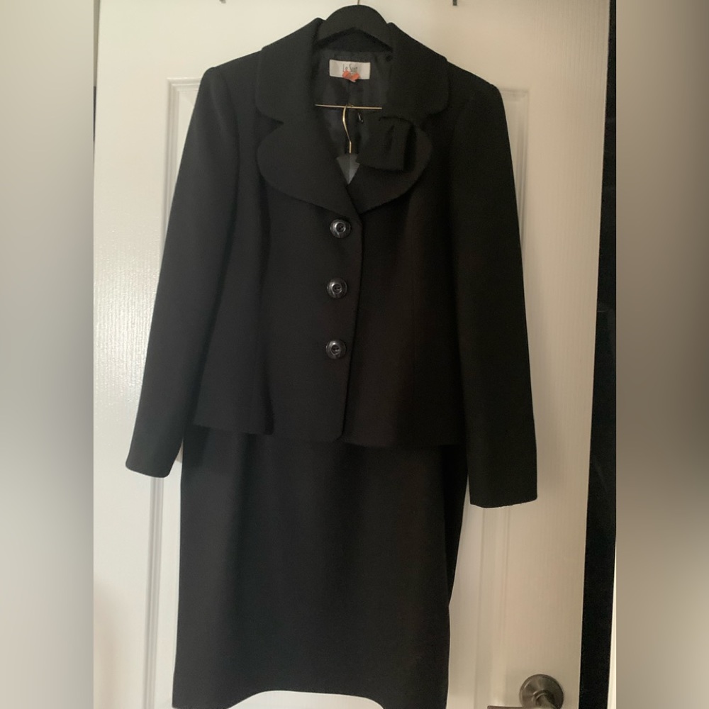 Le Suit Black Skirt Suit with Ties collar accent